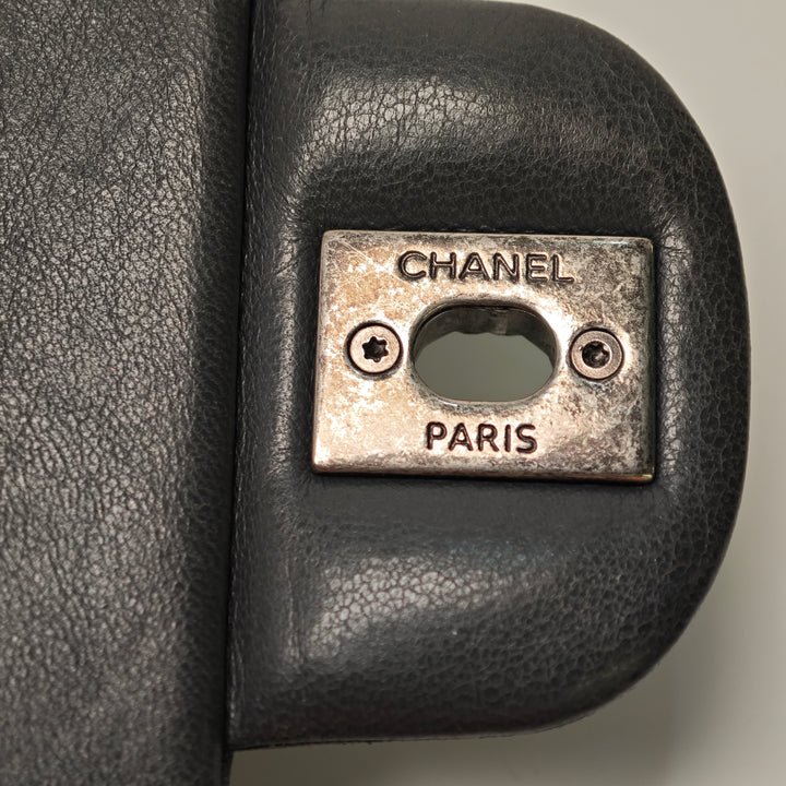 Chanel Paris Salzburg Medium Bicolor Matelassé Cuir d’agneau Tyrolean à rabat