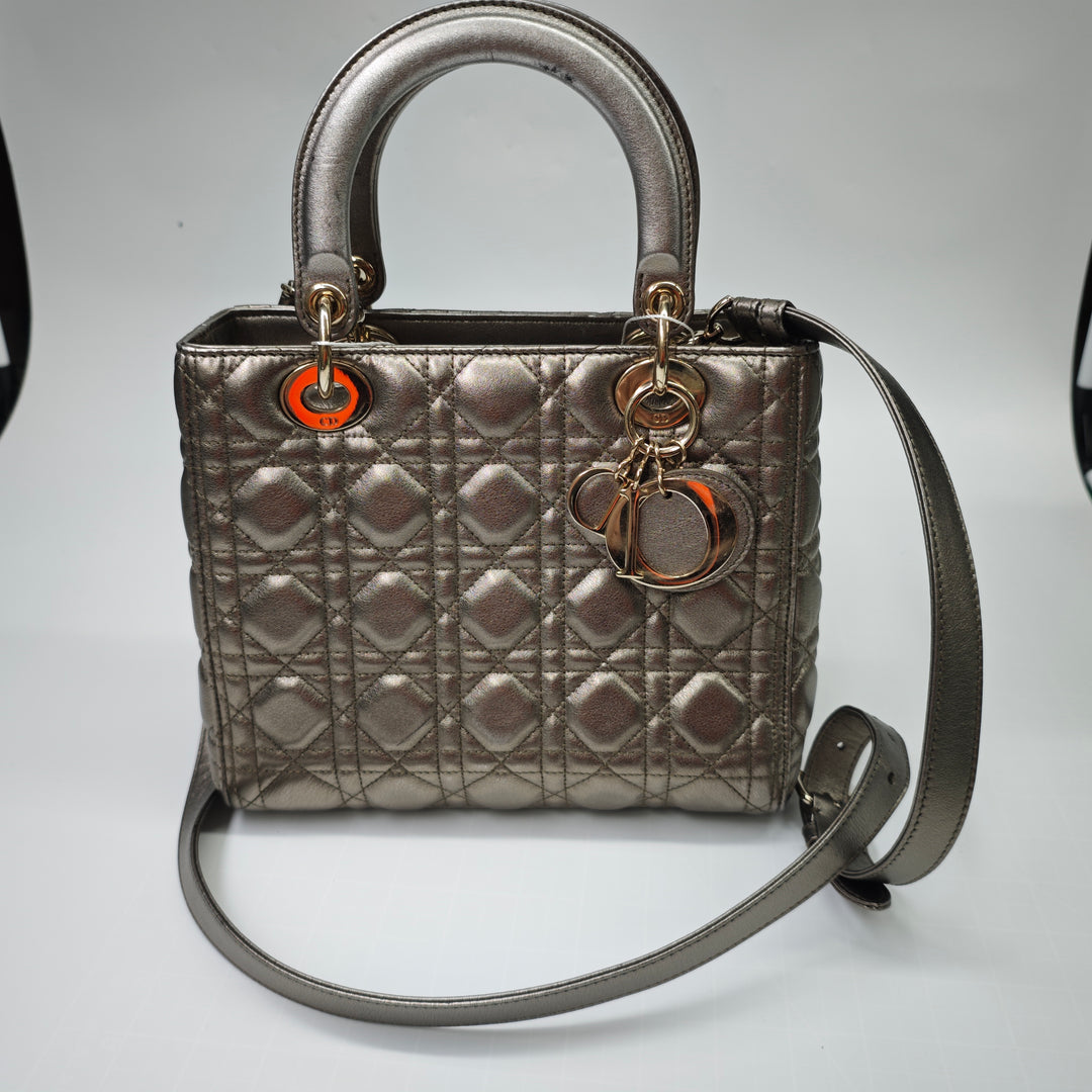 Dior Medium Metallic Cuir d’agneau Cannage Lady Dior
