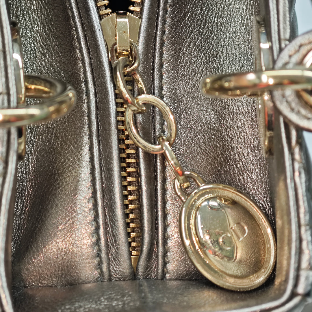 Dior Medium Metallic Cuir d’agneau Cannage Lady Dior