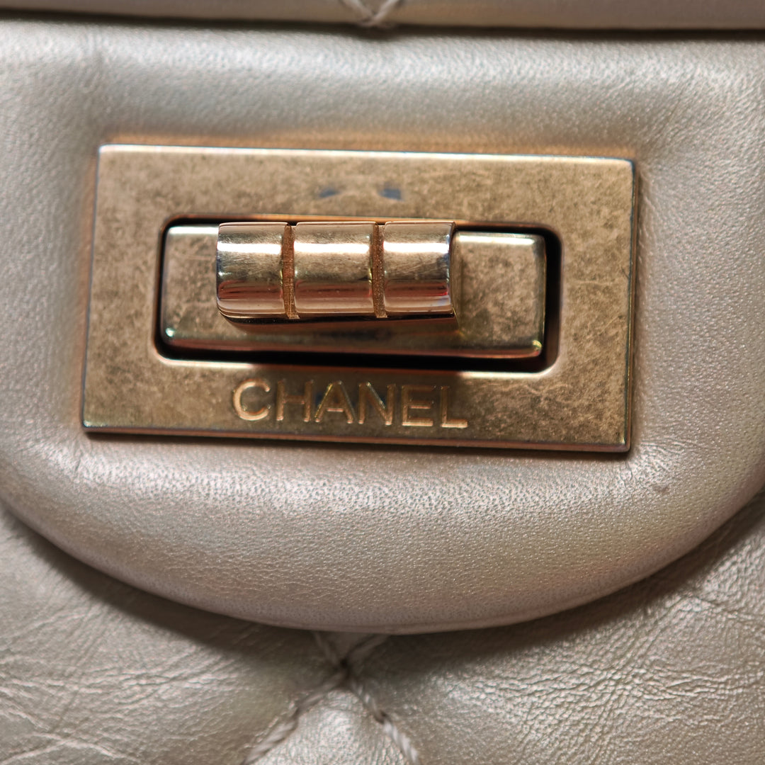 Chanel Matelassé Metallic vieilli Cuir de veau Reissue 2.55 Double rabat 226