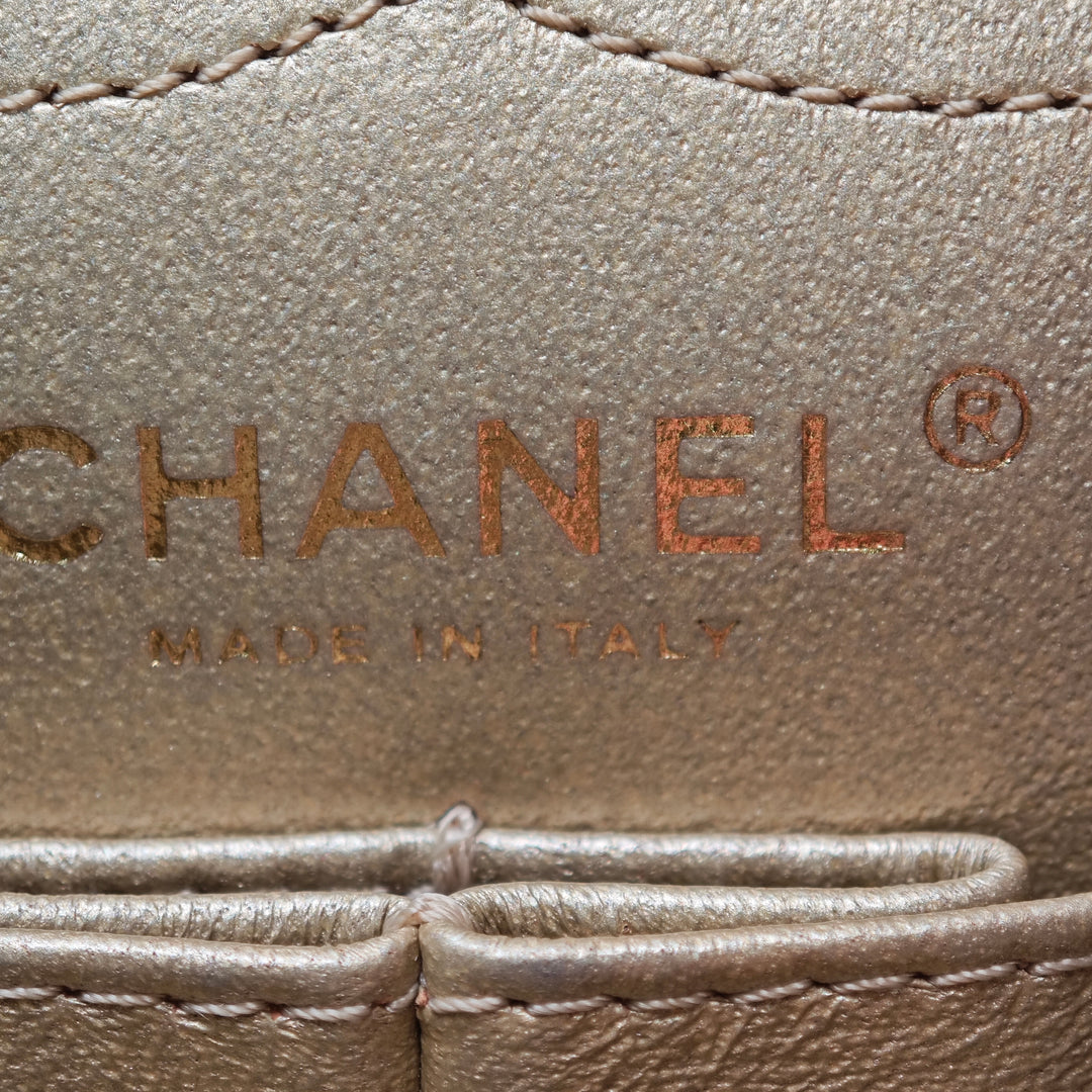 Chanel Matelassé Metallic vieilli Cuir de veau Reissue 2.55 Double rabat 226