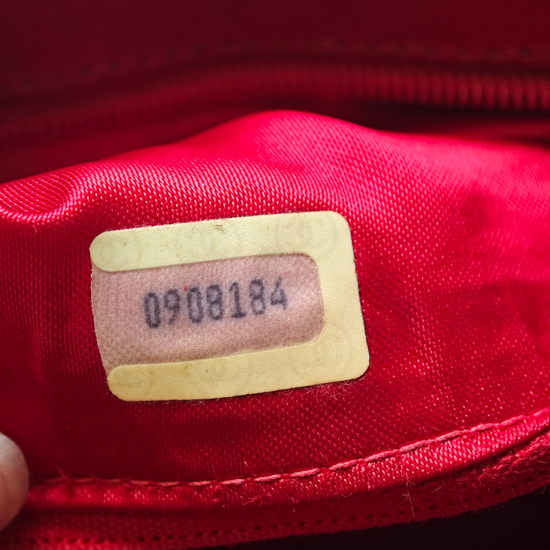 Chanel Mini Matelassé Cuir d’agneau Pompon Barrel Sac porté croisé