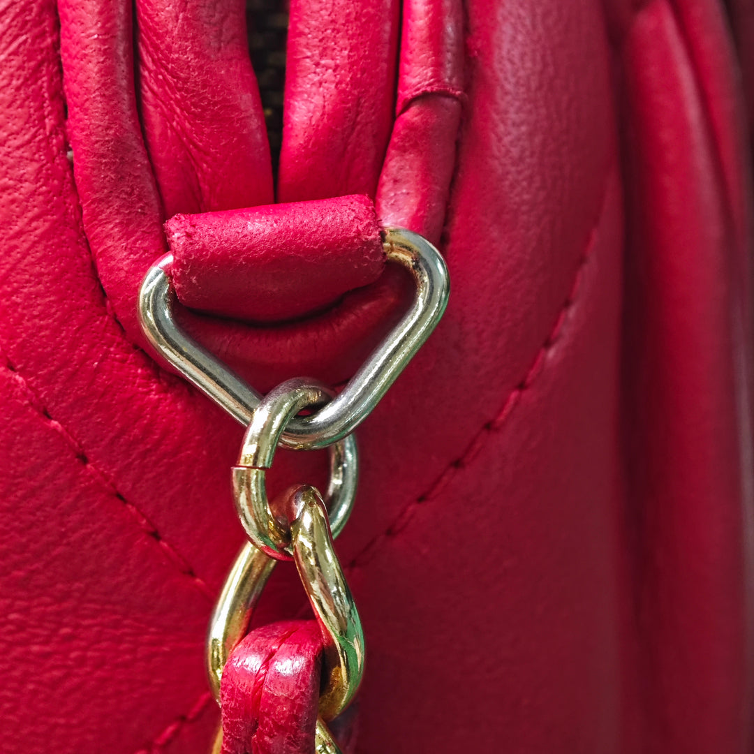 Chanel Mini Matelassé Cuir d’agneau Pompon Barrel Sac porté croisé