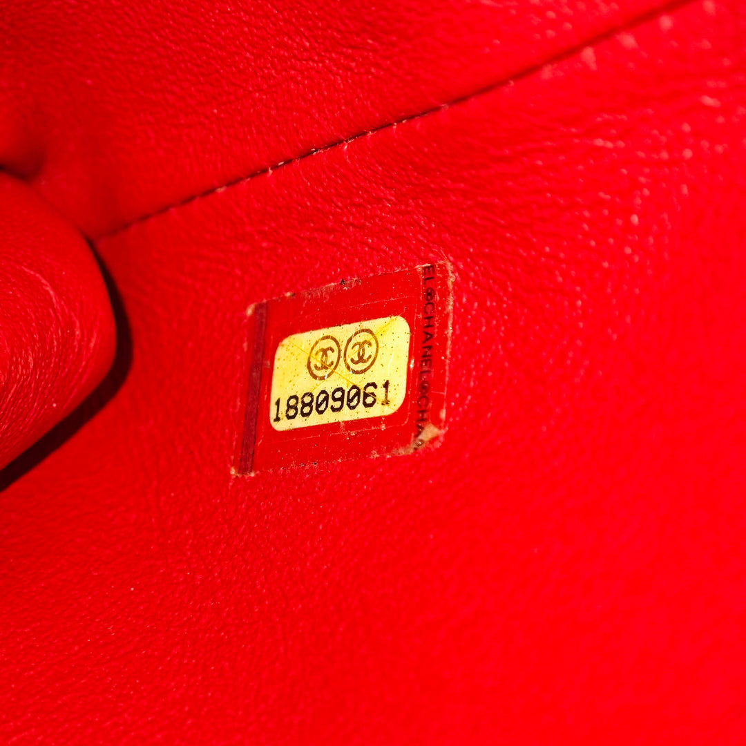 Chanel CC Matelassé Caviar à rabat Pochette avec chaîne