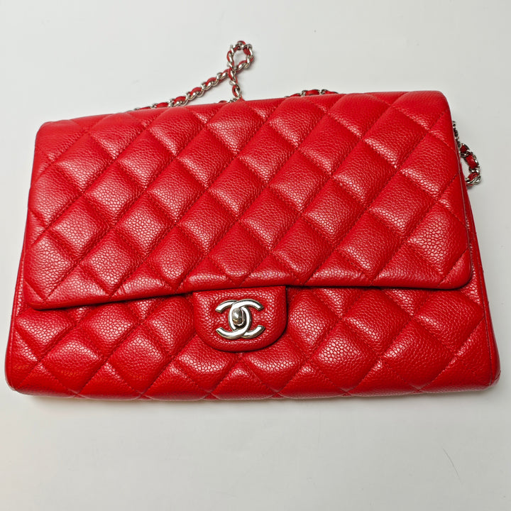 Chanel CC Matelassé Caviar à rabat Pochette avec chaîne