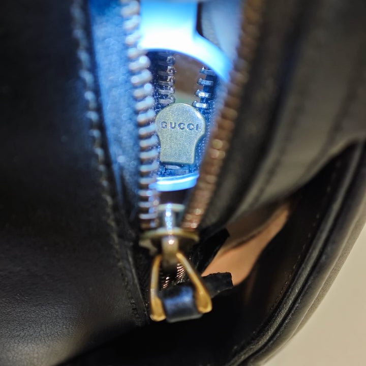 Gucci Small GG Marmont Matelasse Cuir sac à anse supérieure