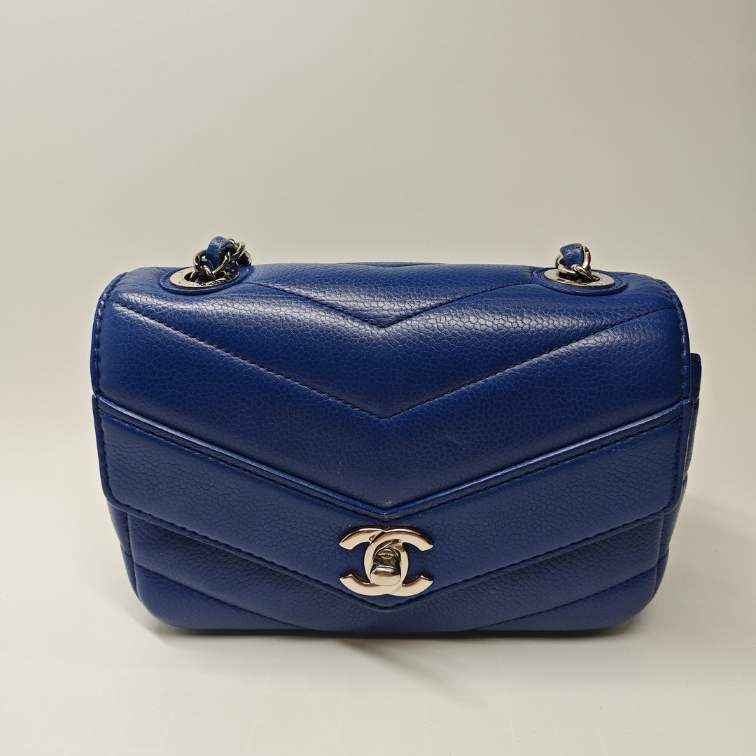 Chanel Mini Caviar Chevron Data Center Envelope à rabat