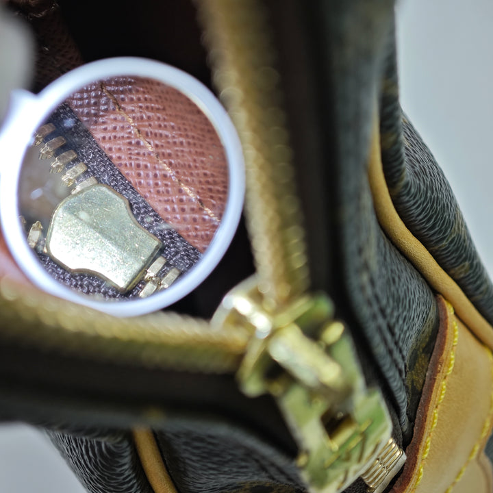 Louis Vuitton Monogram Porte Documents Voyage