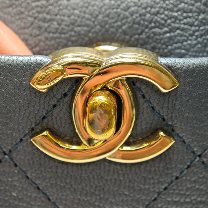 Chanel Small Matelassé Metallic Cuir de chèvre Casual Trip Sac caméra