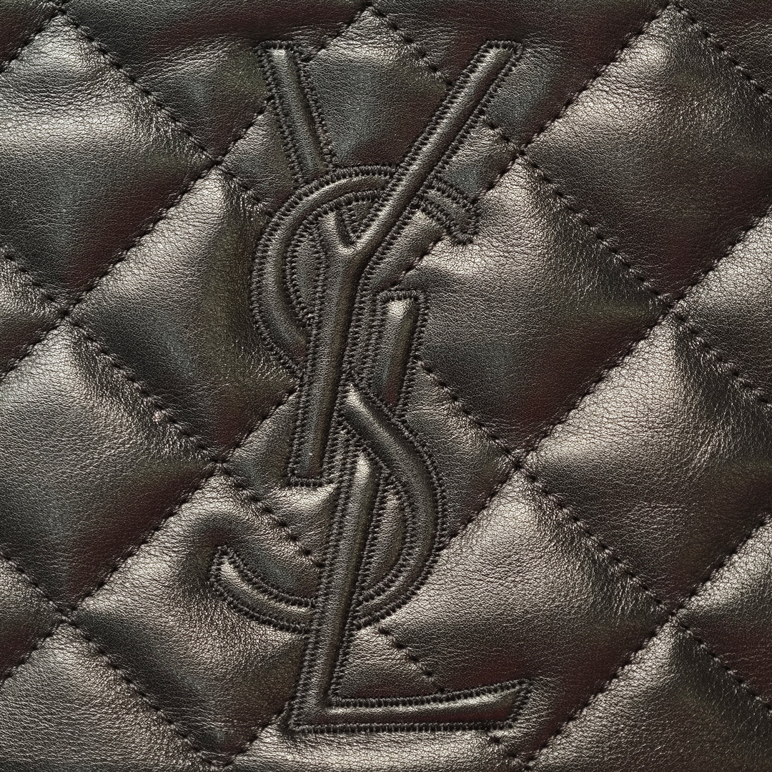 Saint Laurent Matelassé Cuir d'agneau Cassandre Cosmetic Pochette