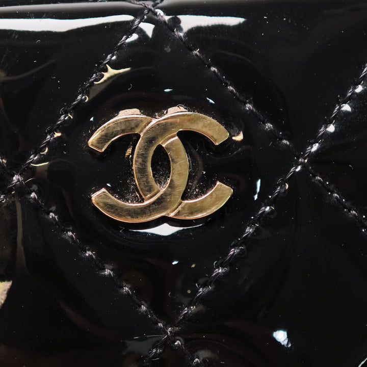 Chanel CC Matelassé Cuir verni Cosmetic Pochette