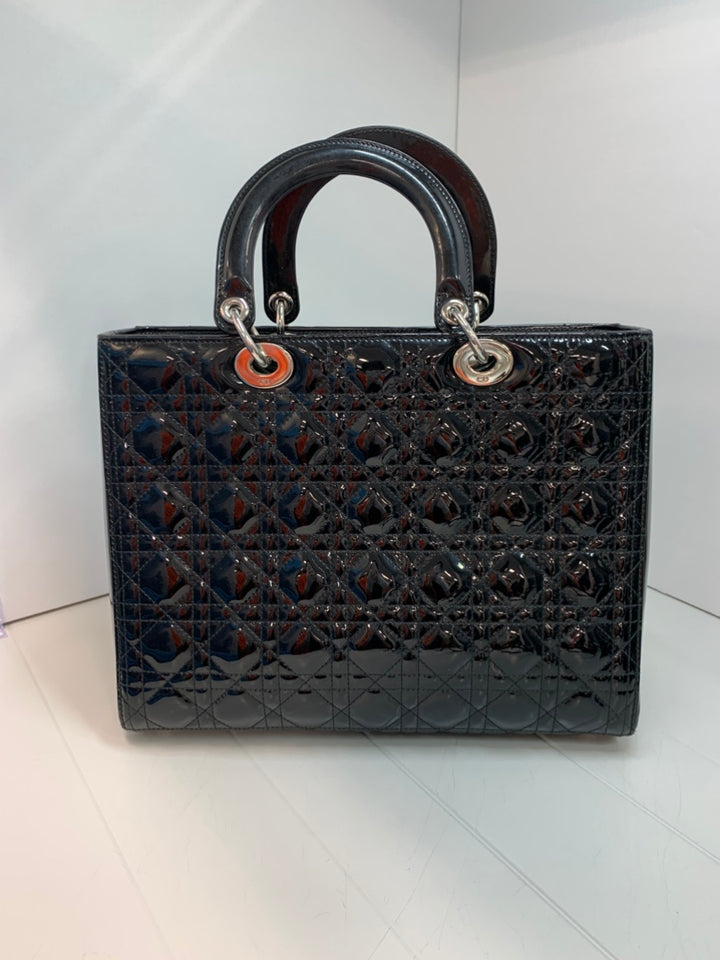 Dior Large Cuir verni Cannage Lady Dior
