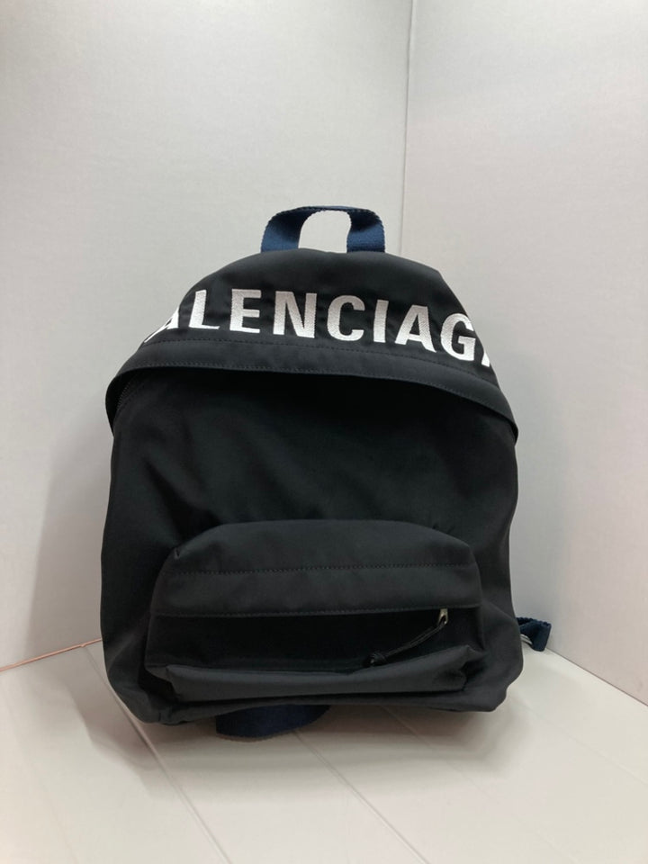 Balenciaga Nylon Wheel Sac à dos