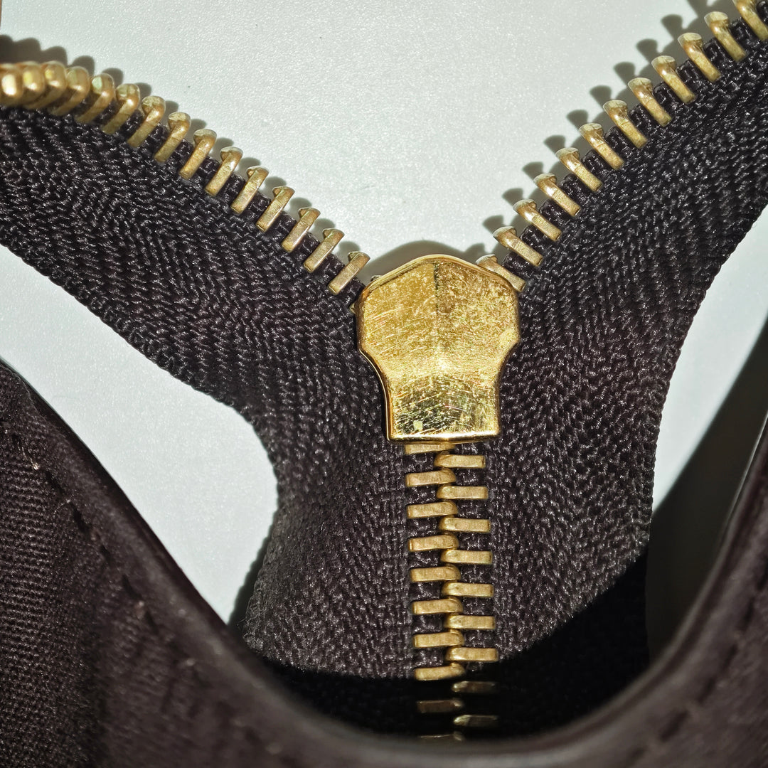 Louis Vuitton Monogram Vernis Brea MM