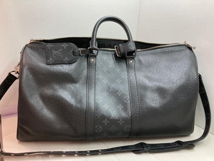 Louis Vuitton Taiga Keepall Bandouliere 50