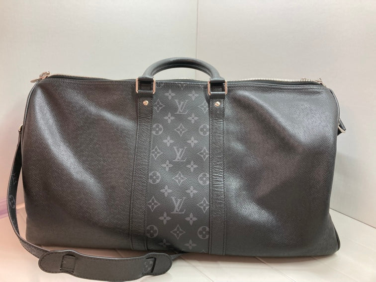 Louis Vuitton Taiga Keepall Bandouliere 50