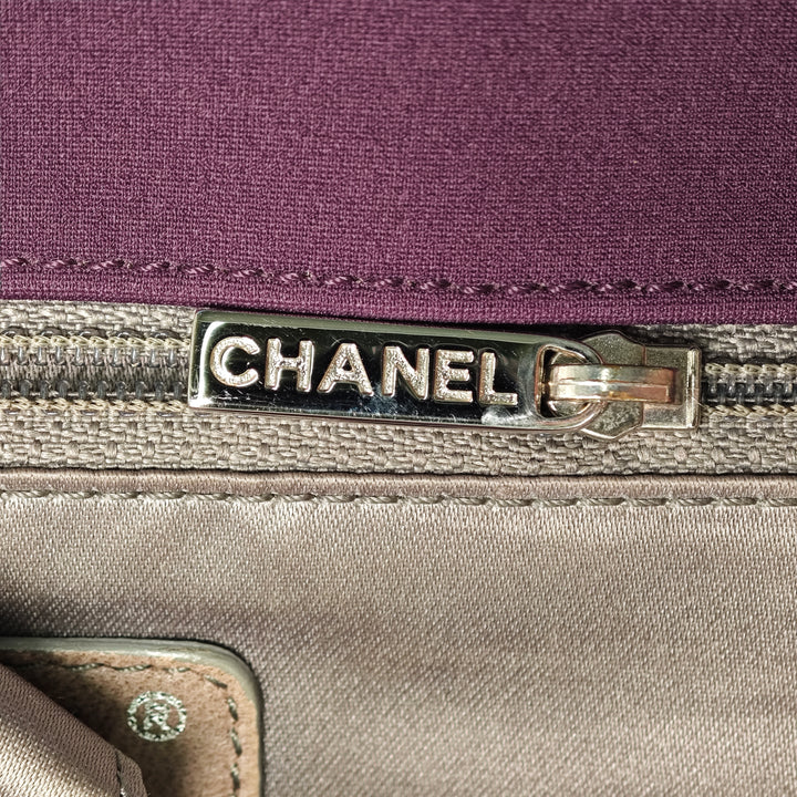 Chanel Nylon Bubble Quilt Accordion Chain à rabat