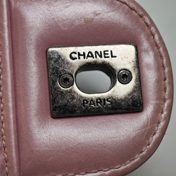 Chanel Mini Matelassé Metallic Cuir de veau Coco Pleats Chain à rabat