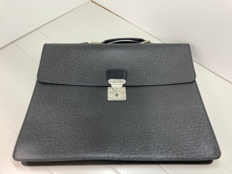 Louis Vuitton Taiga Moskova Porte-documents