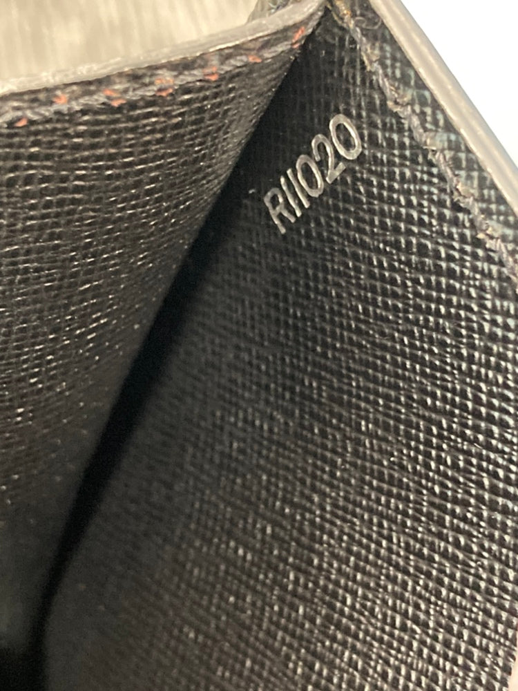 Louis Vuitton Taiga Moskova Porte-documents