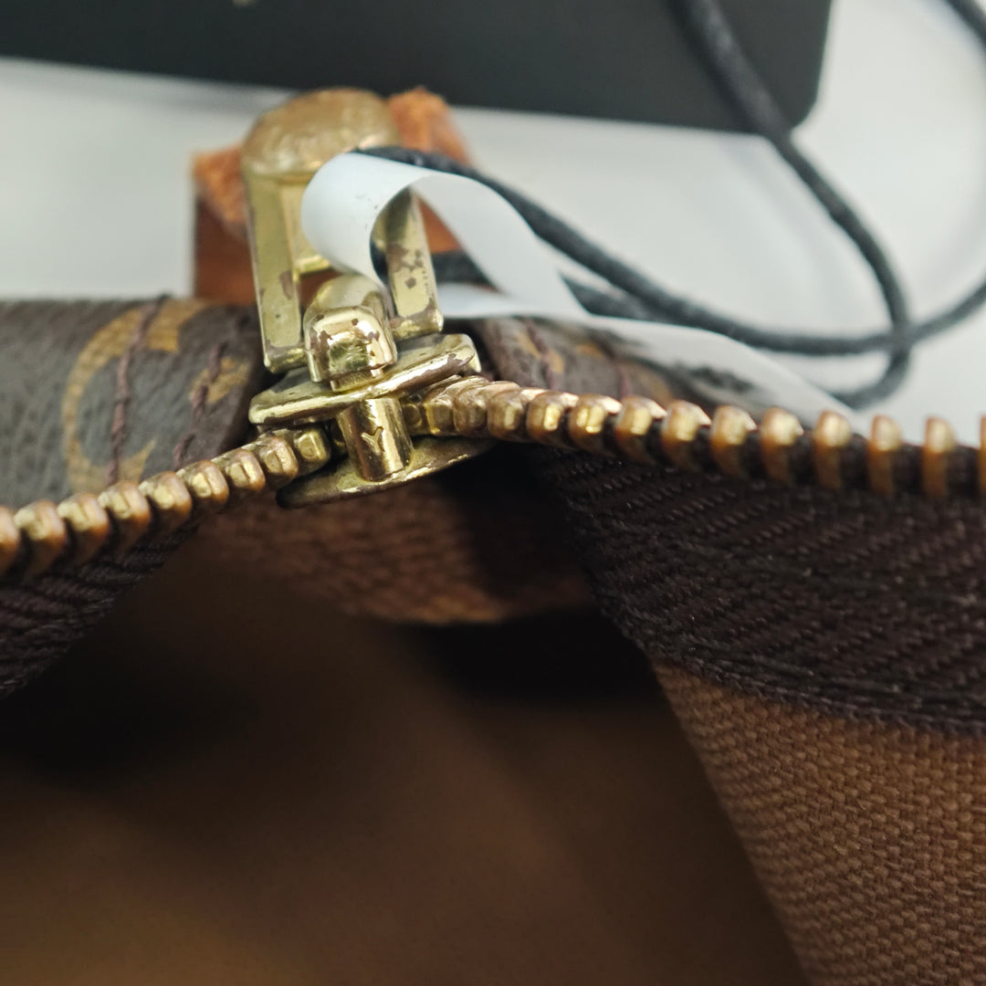 Louis Vuitton Monogram Speedy 35