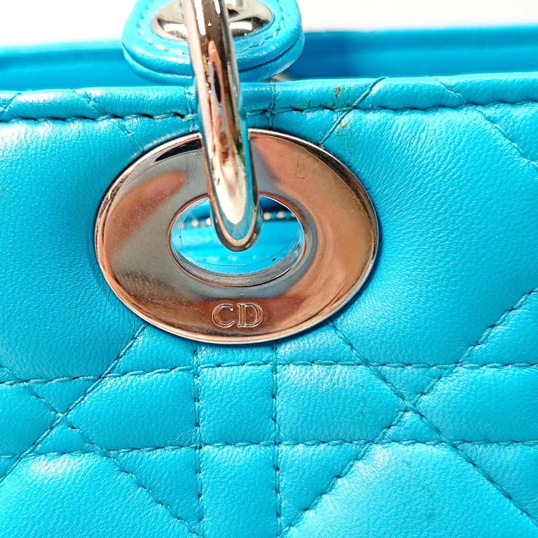 Dior Medium Cuir d’agneau Cannage Lady Dior
