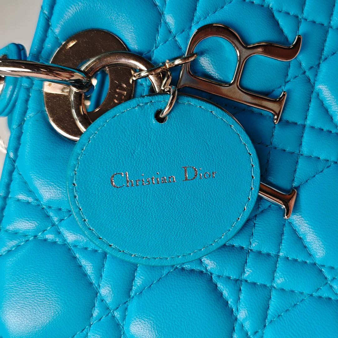 Dior Medium Cuir d’agneau Cannage Lady Dior