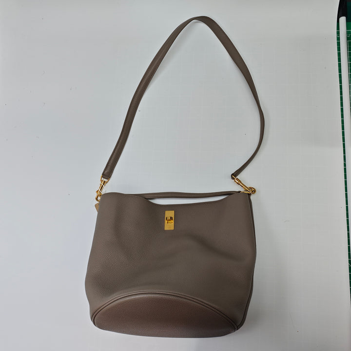 Celine Supple Cuir de veau grainé Bucket 16
