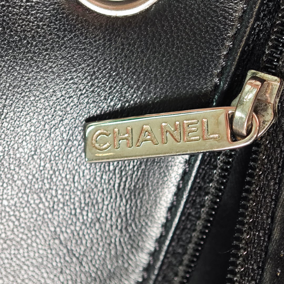Chanel Medium Classic Cuir d’agneau Simple rabat