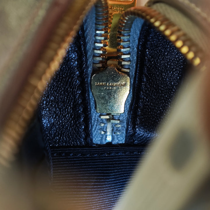 Saint Laurent Small Metallic Cuir de veau Classic Monogram Sac caméra