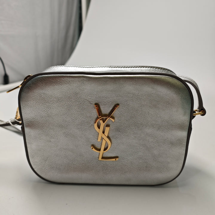 Saint Laurent Small Metallic Cuir de veau Classic Monogram Sac caméra