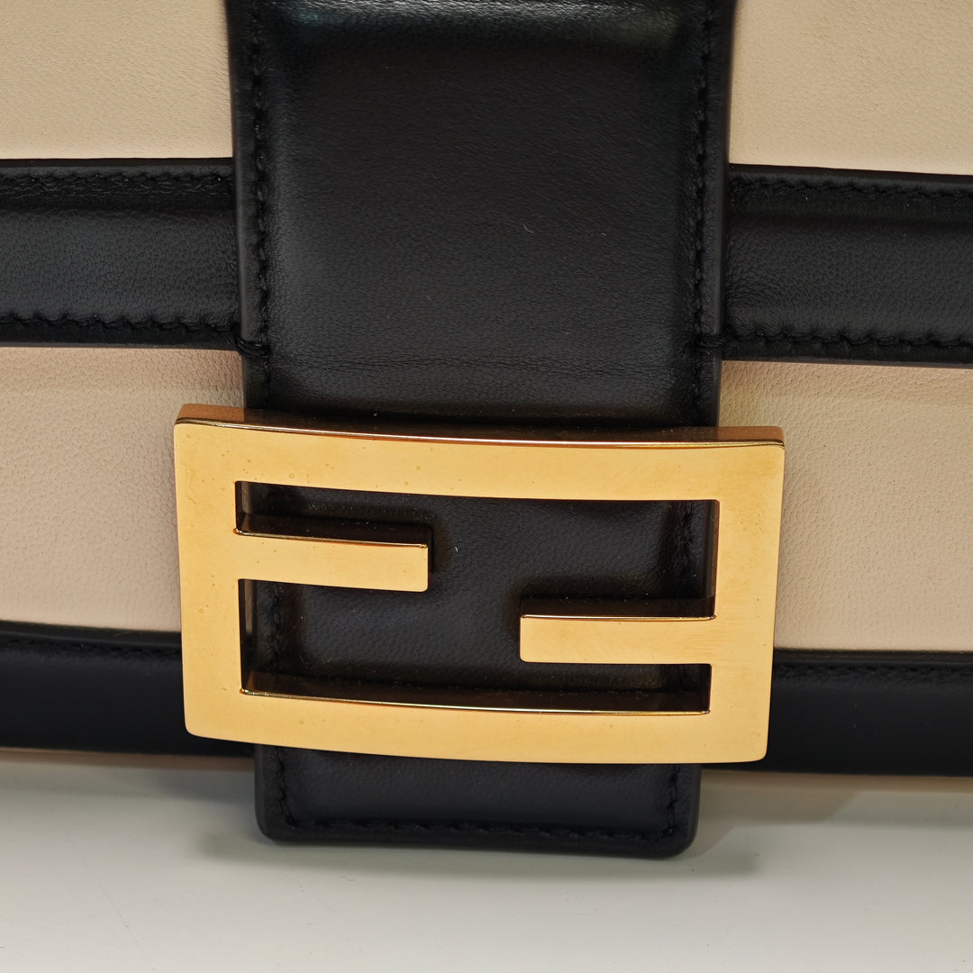 Fendi Bicolor Cuir Chain Midi Baguette