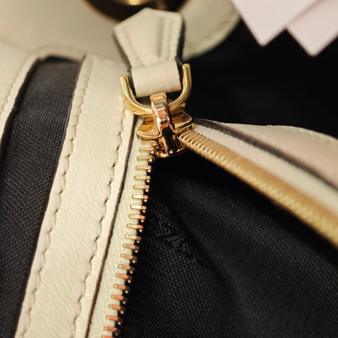 Fendi Bicolor Cuir Chain Midi Baguette