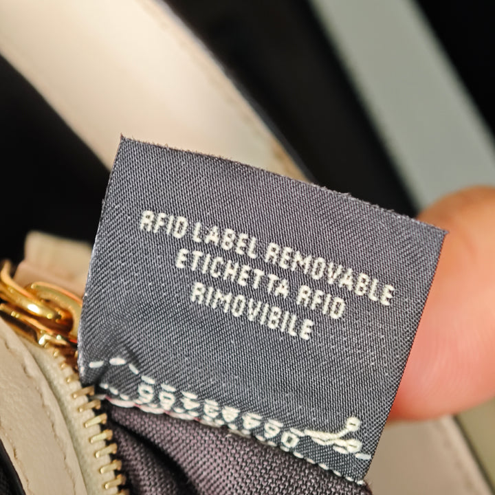 Fendi Bicolor Cuir Chain Midi Baguette