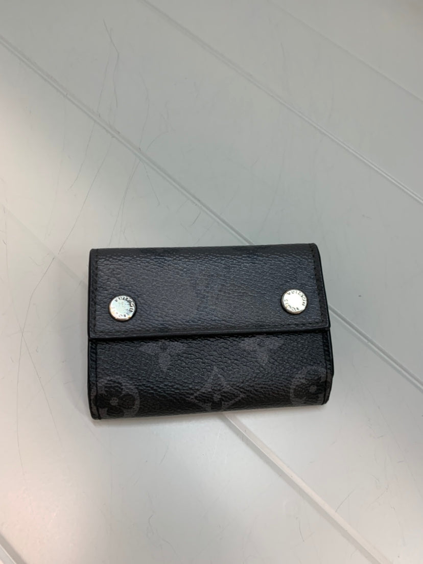 Louis Vuitton Monogram Eclipse Reverse Discovery Compact Portefeuille