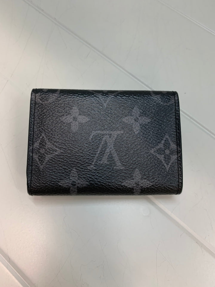 Louis Vuitton Monogram Eclipse Reverse Discovery Compact Portefeuille
