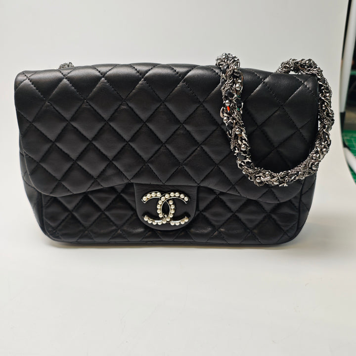 Chanel Medium Matelassé Cuir d’agneau Westminster Perle à rabat