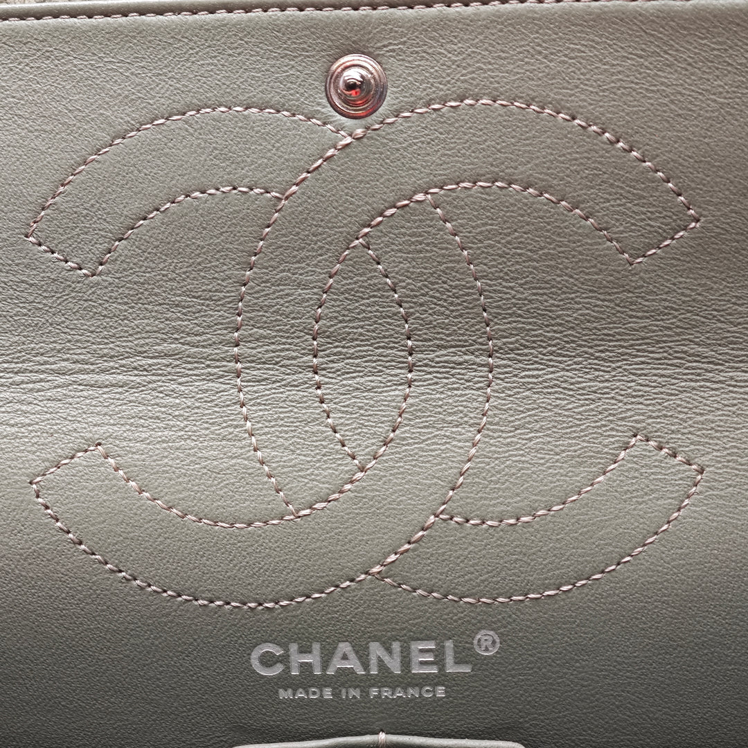 Chanel Matelassé Caviar Reissue 2.55 Double rabat 226