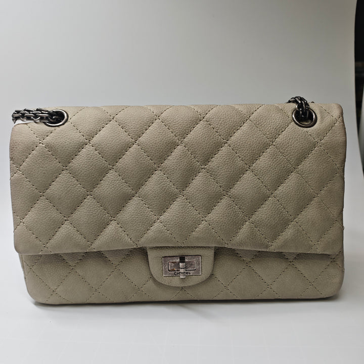 Chanel Matelassé Caviar Reissue 2.55 Double rabat 226