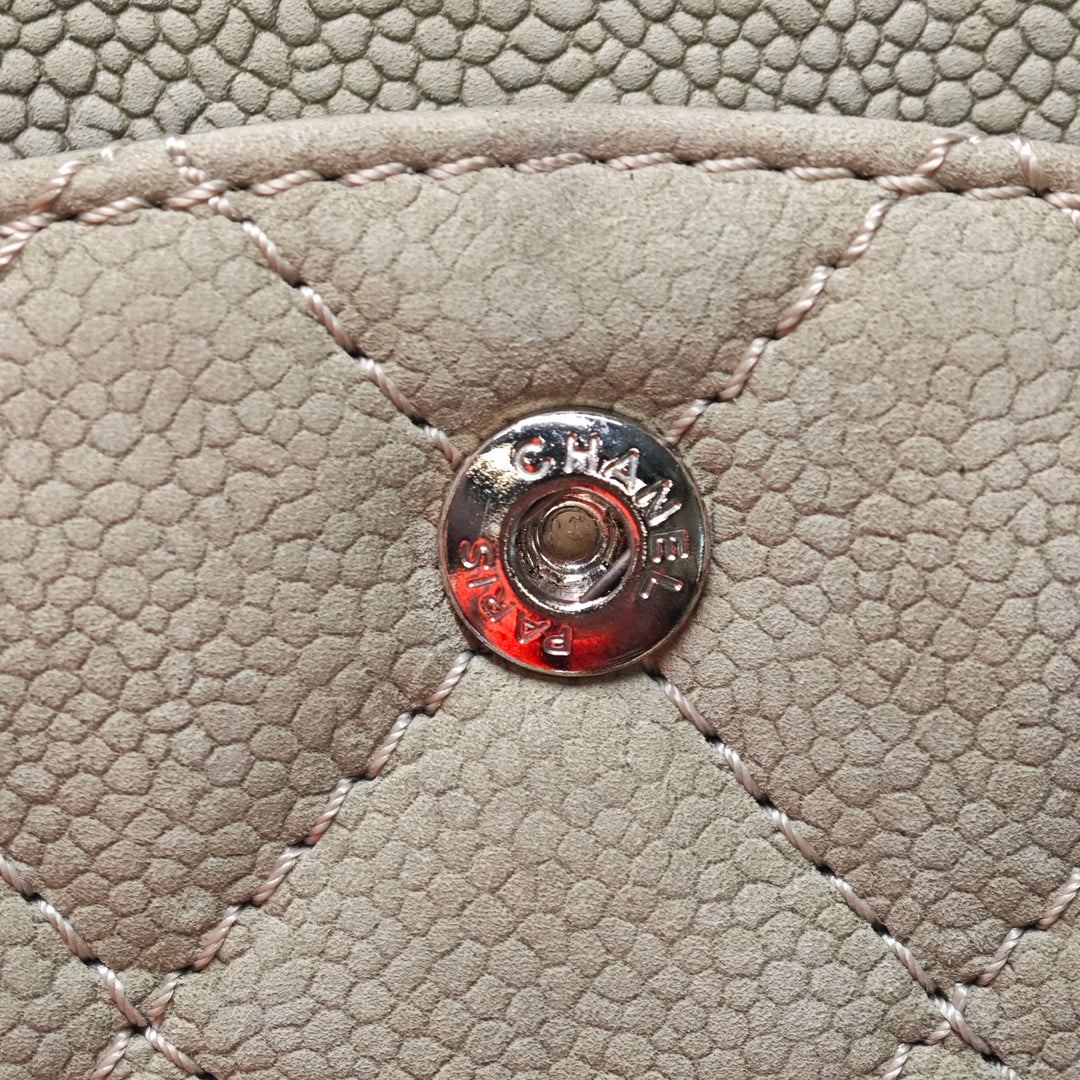 Chanel Matelassé Caviar Reissue 2.55 Double rabat 226