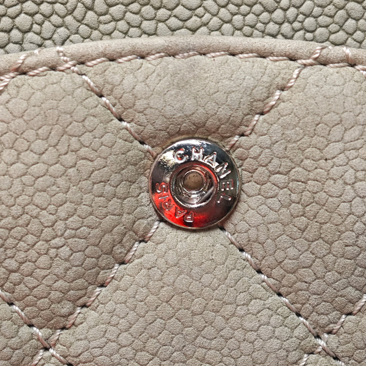 Chanel Matelassé Caviar Reissue 2.55 Double rabat 226