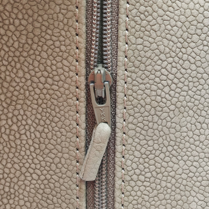 Chanel Matelassé Caviar Reissue 2.55 Double rabat 226