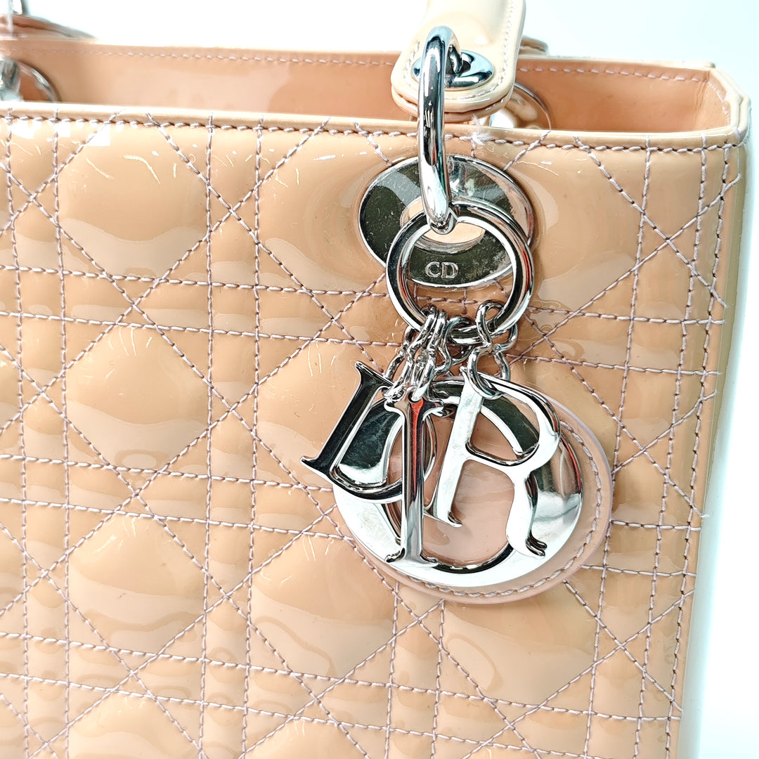 Dior Medium Cuir verni Cannage Lady Dior