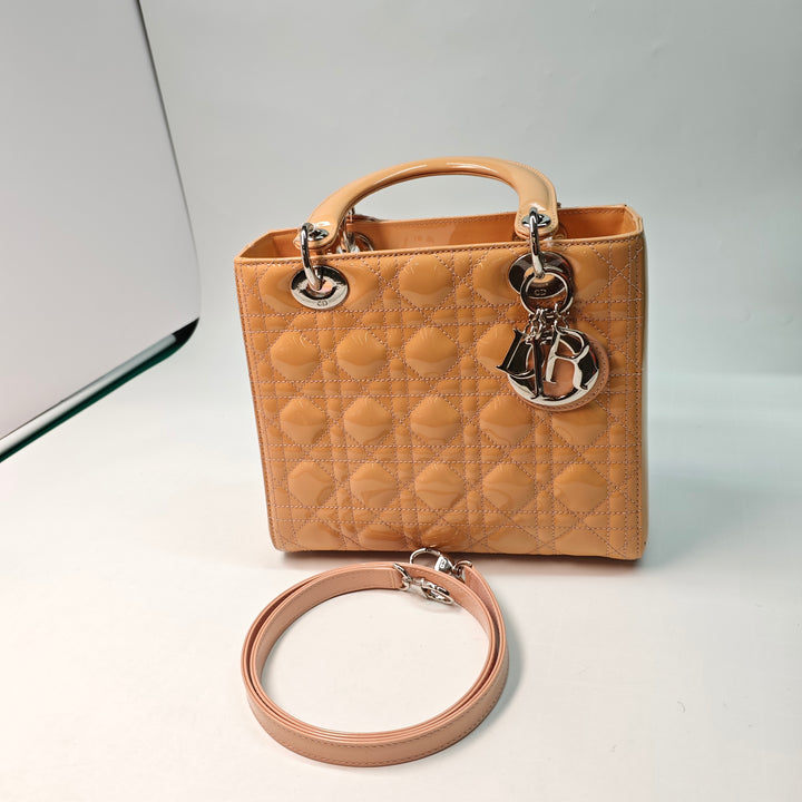 Dior Medium Cuir verni Cannage Lady Dior