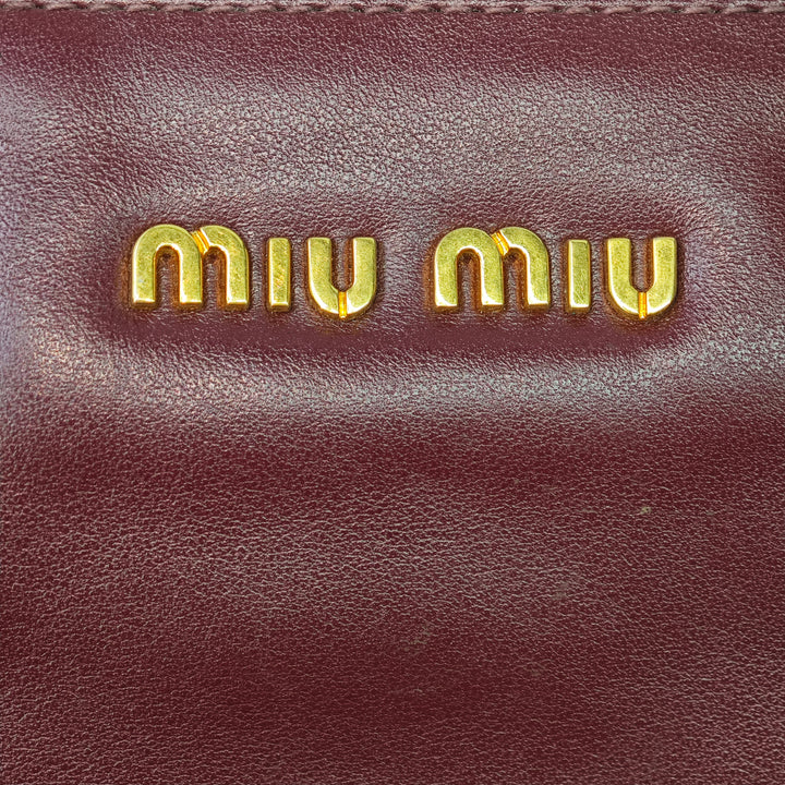 Miu Miu clouté Cuir Zip Pochette