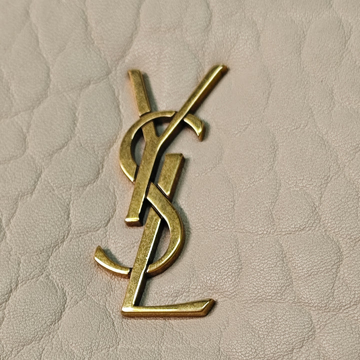 Saint Laurent Mini Grained Cuir d’agneau Calypso Sac bandoulière