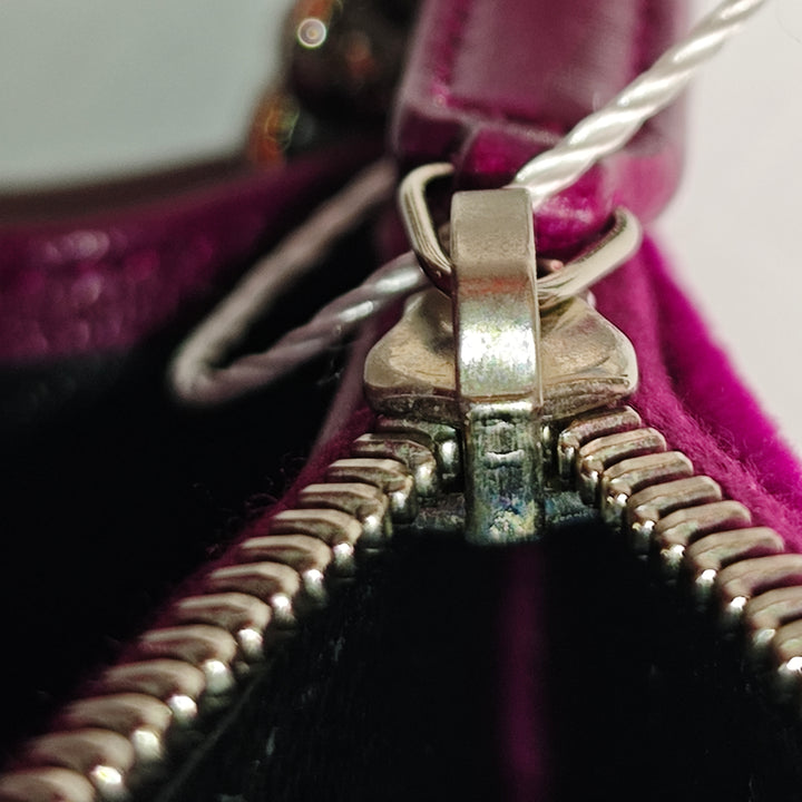 Saint Laurent Small Velours Monogram Kate Pompon Sac porté croisé