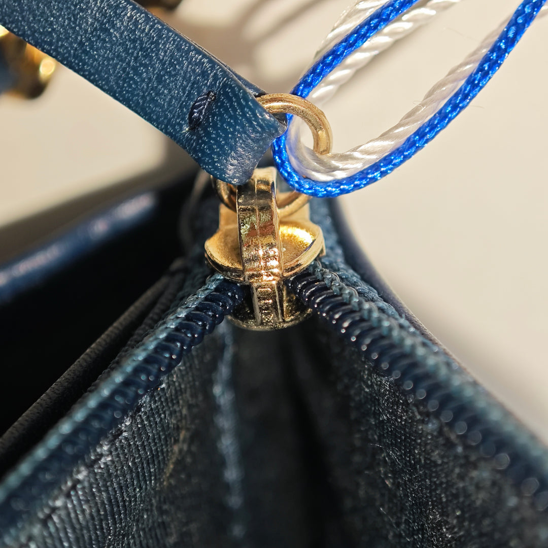 Chanel Matelassé Cuir verni Reissue 2.55 Wallet on Chain
