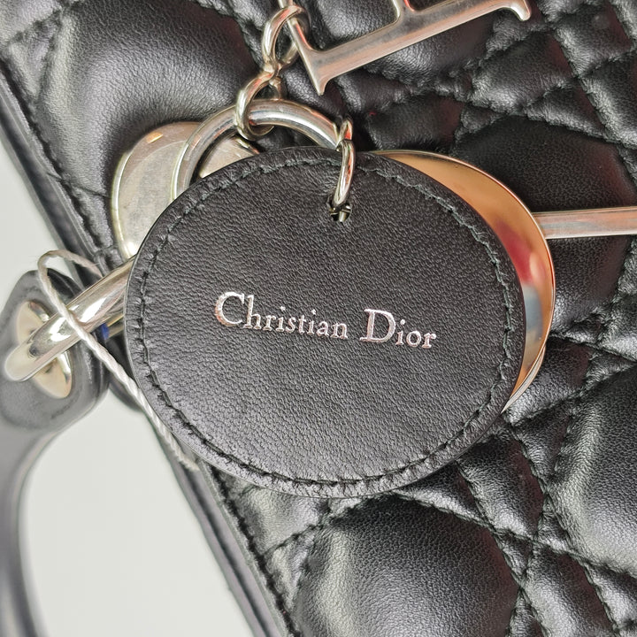 Dior Medium Cuir d’agneau Cannage Lady Dior