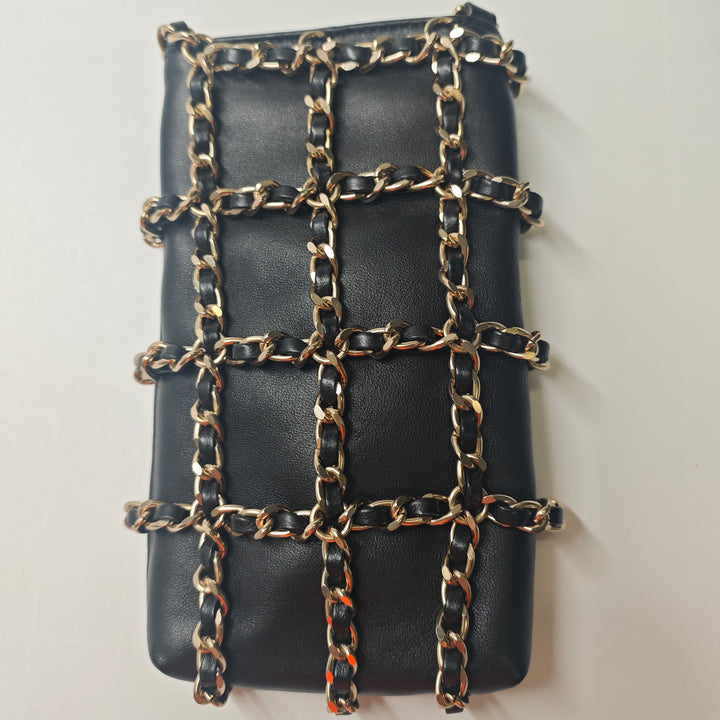 Chanel Cuir d’agneau Tech Me Out Pochette avec chaîne